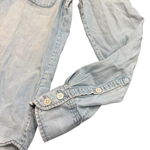 J Crew Women’s light chambray button down shirt Size 6 - Picture 2 of 5